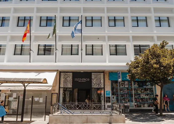 Hotel con piscina: esZentrico Suites Jerez